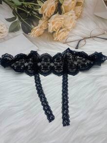 A Sexy Lace See-Through Eye Mask - Black - View 4