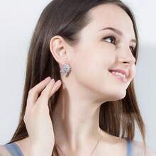 1對令人驚嘆的新娘婚禮配件-鋪設雙列長形圓鑽花夾耳環,不需耳洞的女性珠寶 - 白色 - 查看 2