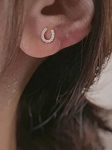 1 Paar minimalistische U-förmige Ohrstecker in Silberfarbe mit kubischem Zirkonia Hufeisen, Geschenk für Frauen