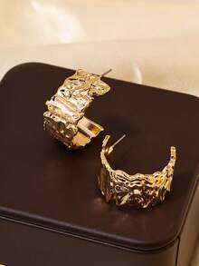 1pair Wide Metal Vintage C Design Hoop Earrings For Women - C-shaped Earrings - View 3