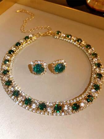 Un Exquisito Conjunto De Collar Y Aretes De Cristal Negro, Verde Y Blanco, Adecuado Para Que Las Mujeres Lo Usen En Bodas Y Banquetes.