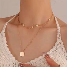 1入時尚豪華的18k鍍金不鏽鋼幾何正方形吊墜,分層設計,適合女性日常佩戴 - 幾何方塊吊墜項鍊 - 查看 1