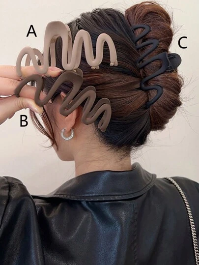 1-3pcs Women's Large Wave Shaped Black/Brown Lightweight Plastic Hair Claw Clip, Fashionable And Versatile, Elegant And Graceful, Suitable For Daily Outings, Parties, Hair Styling, Face Washing, Showering, Makeup And Clothing Matching, A Decorative Headpiece Accessory Summer Hair Clips Hair Jaw Clip Hair Clamps Hair Clutch Hair Claw Clip, School Stuff, College Fall Winter Hair Accessories For Women For Vacation Outfits Woman Beach Holiday Essential