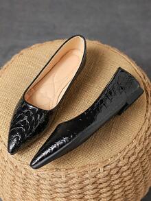 Women's Snake Print Pointed Toe Flat Shoes, Perfect For Holiday Travel In Autumn - Black - View 2