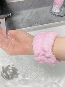 Pair Of Face Wash Wrist Straps That Prevent Splashing Water To The Cuffs For Washing, Water-Proof And Moisture-Proof Sleeves, Absorbent Hand Towels, Wristbands, Sports Plush Bracelets,Skincare,Room Decor,Home Decor,Bedroom Decor,Bathroom,Christmas Gifts,Bathroom Decor,Travel,Travel Stuff,Wedding,Christmas Party,Mom Gifts,Home,Room,House Decor,Christmas Gift,Gifts For Mom,Birthday,Pink Room Decor,Living Room Decor,Bedroom,Gifts For Men,Dad Gifts,Mushroom,New Years,Mom,Accessories,Gifts For Dad,Friends,Funny Gift