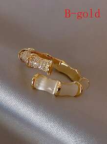 Hollow Out Rhinestone Butterfly Ring, Gorgeous Exaggerated Finger Ring That Will Not Fade, Hand Accessory Elegant Royal - Silver - View 8