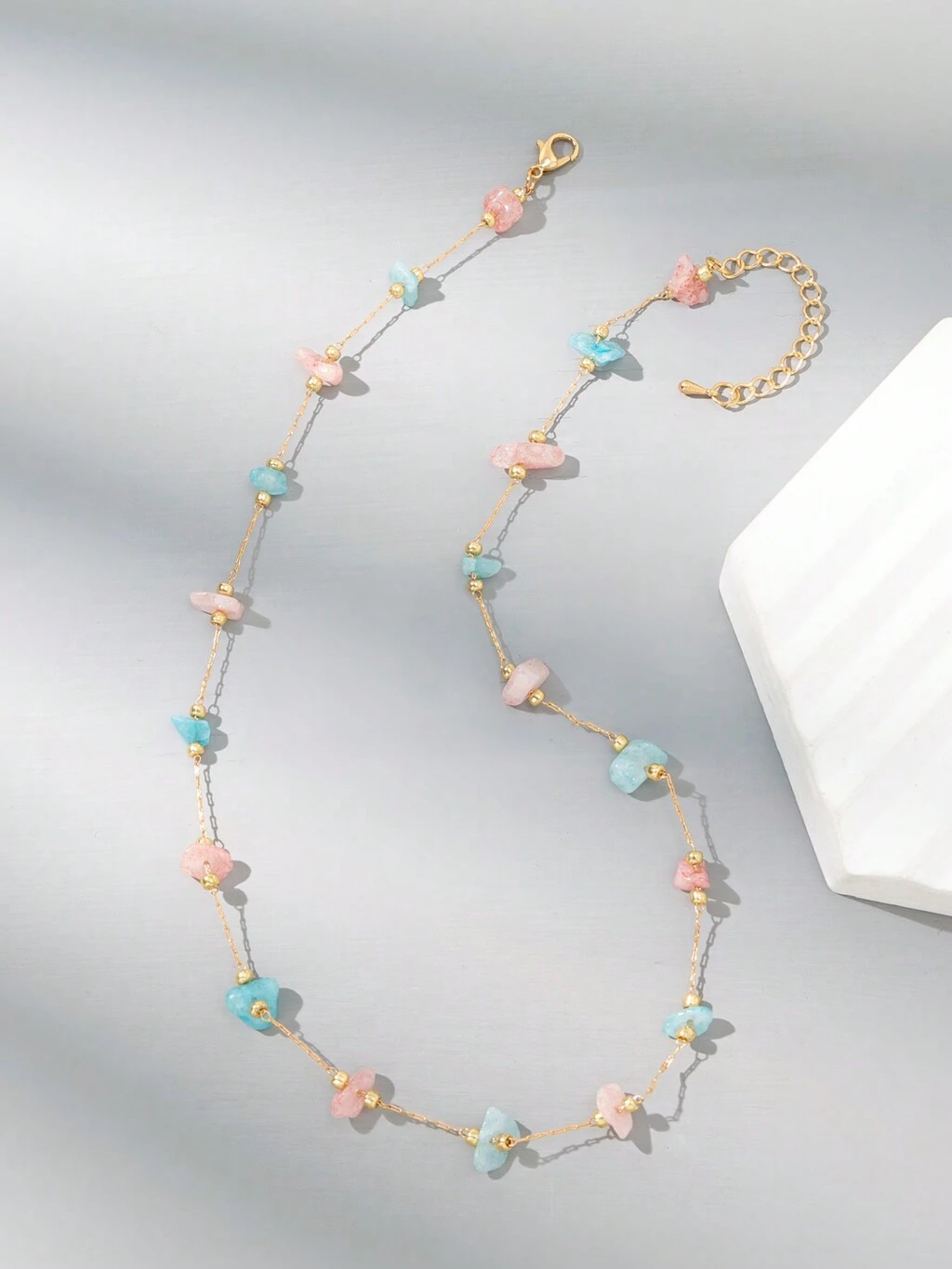 1pc Asymmetrical Shaped Handmade Stone Necklace (Assorted Stone Colors And Quantities)