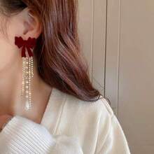 1雙酒紅色絨布蝴蝶結珍珠流蘇耳墜,銀針設計,時尚優雅的女士長耳環珠寶 - 紅色 - 查看 5