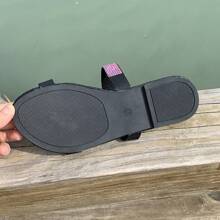 Women's Flat Slippers With Rhinestones, Pink Rhinestone Sandals For Summer Casual Wear, European And American Style, Open Toe Slippers For Outdoors, Beach, And Leisure Wear, Slip-On Toe Ring Sandals - Pink - View 6