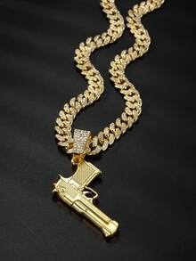 1 Pieza Colgante De Carta De Pistola Dorada 3d Para Hombres Y Mujeres En Cadena De 13 Mm, Joyería De Estilo Hip Hop Europeo Y Americano Para Hombres Y Mujeres Con Decoración De Diamantes. Adecuado Como Regalo Para Parejas Para Ocasiones Diarias, Festivales Y Amigos. - Amarillo Oro - Ver 2