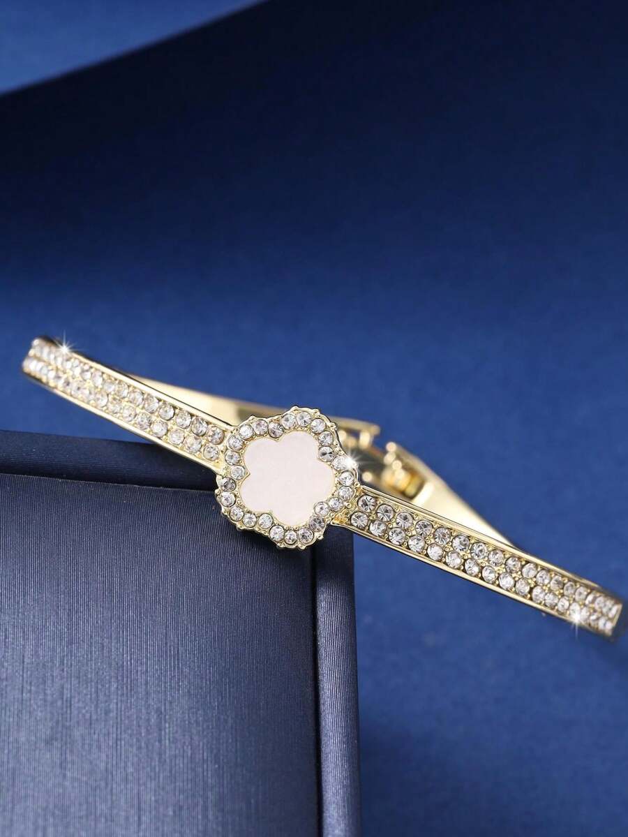 1pc Fashionable Five-Petal Flower Style Micro-Inlaid Bracelet For Women, Ideal For Dating And Birthday Gifts - White - View 1