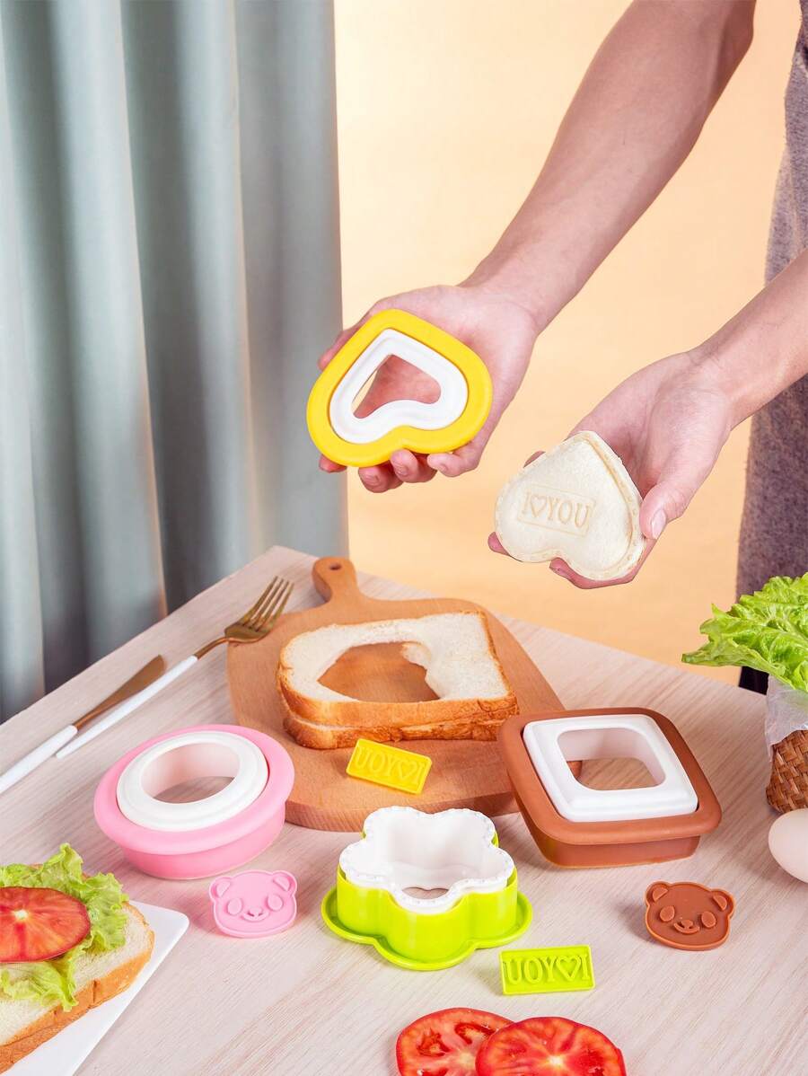 4pcs Sandwich Cutter Set With Different Shapes, Heart Shaped Bread Mold