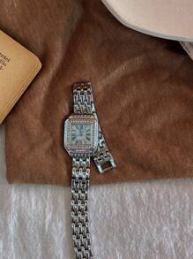 1pc New Arrivals Square Dial Ladies Waterproof Watch, Elegant Simple Style With Roman Numerals And Decoration, Suitable For Daily Life And Parties - Silver - View 4