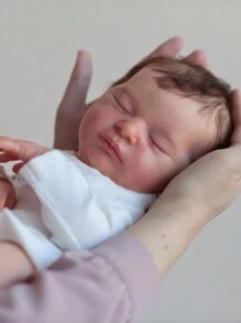 GUESSBELLY 50厘米逼真重生睡娃娃，3D彩绘皮肤，血管清晰，20英寸柔软硅胶新生儿可爱睡前玩具，适合女孩圣诞礼物 - 白色 - 查看 5