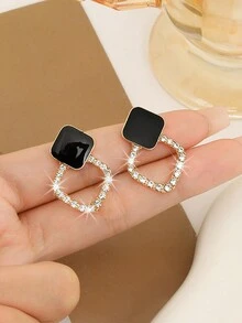 Uncommon Vintage Black Rhombus Design Slimming Geometric All-Matching Rhinestone Earrings, Sophisticated And Luxurious - Black - View 2