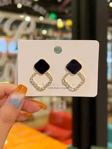 Uncommon Vintage Black Rhombus Design Slimming Geometric All-Matching Rhinestone Earrings, Sophisticated And Luxurious - Black - View 4