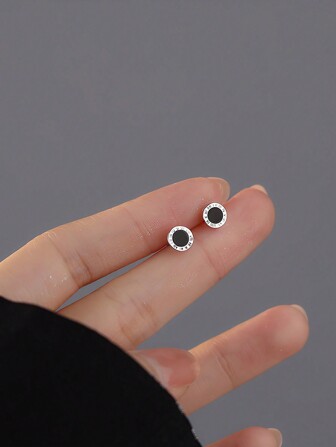 2023 New Arrival Number Design Earrings For Women