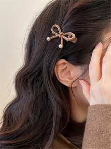 1 Piece Set Of Women's Flocked Christmas Red Elegant Bow Broken Hair Clip Autumn And Winter Retro Alligator Hair Clip 2023 New Bangs Clip Daily Outing Accessories - Coffee - View 1