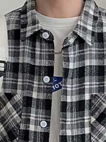 男款格紋寬鬆戶外夾克,雙口袋設計 - 黑與白 - 查看 2