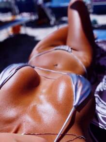 2入組閃亮的銀色亮面綁頸三角比基尼上衣和下著,帶領結,女士適用 - 銀色 - 查看 2