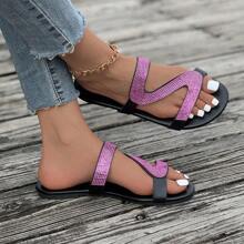 Women's Flat Slippers With Rhinestones, Pink Rhinestone Sandals For Summer Casual Wear, European And American Style, Open Toe Slippers For Outdoors, Beach, And Leisure Wear, Slip-On Toe Ring Sandals - Pink - View 4