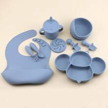 硅膠嬰兒餵食套裝,9件裝,包括可愛吸盤碟、可調節圍兜、柔軟的湯勺和叉子、有蓋零食杯和飲水杯,非常適合剛斷奶的寶寶,新款式的餐具套裝 - 藍色 - 查看 9