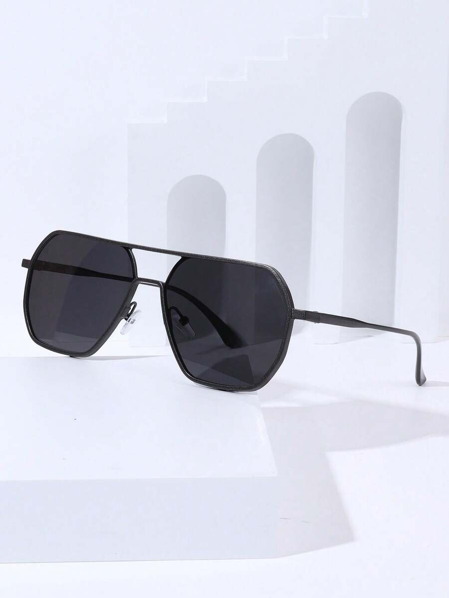1pc Metal Polarized Fashion Glasses, European And American Fashion Unisex Fashion Glasses, Suitable For Outdoor And Driving - Black - View 1