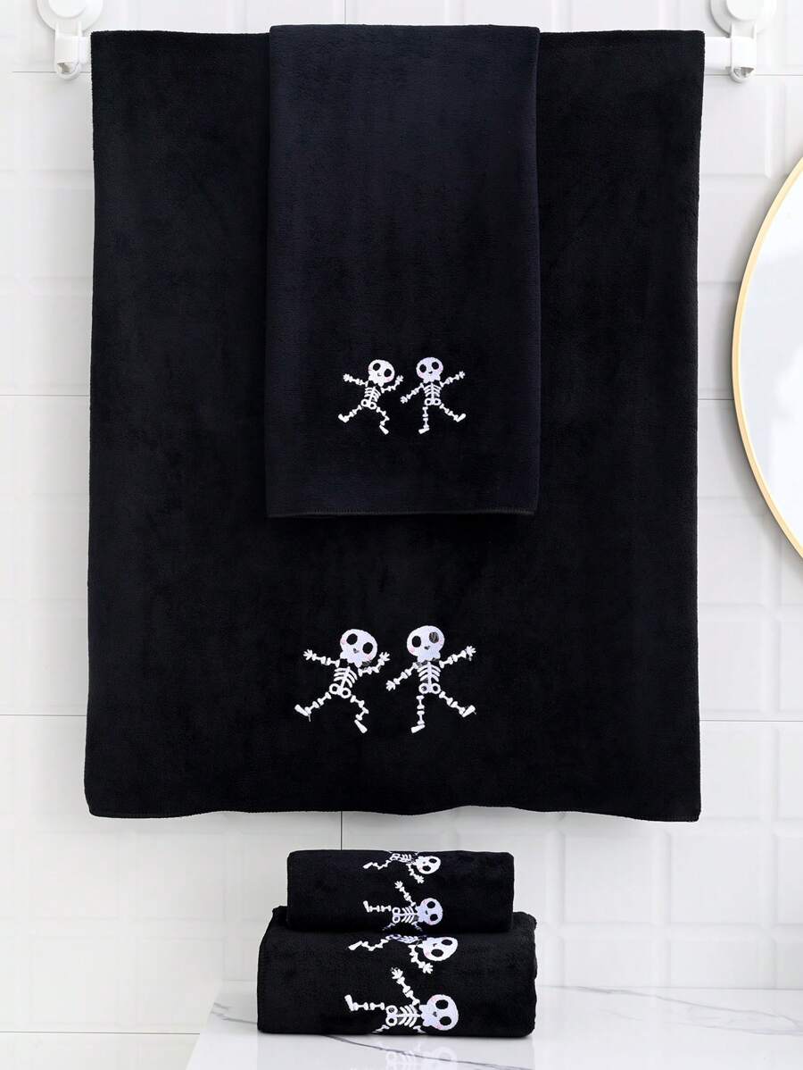 1条超柔软吸水速干毛巾（轻便），不掉毛，黑白骷髅刺绣图案，适合居家使用，可用于擦头发、洗脸、沐浴，特大尺寸40*80厘米毛巾或70*140厘米浴巾或特大浴袍。 - 黑色 - 查看 1