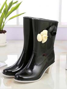 2024年新款透氣高跟方跟防水台時尚雨靴防滑中小腿水鞋山茶花裝飾膠鞋 - 黑色 - 查看 2