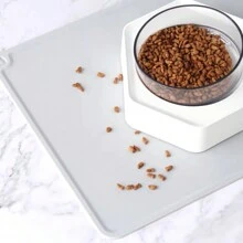 1入組寵物食品墊,矽膠防水貓飼料墊,提高邊緣,不漏不滑動的寵物碗墊,適用於貓和狗,灰色