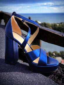 Zapatilla con plataforma y tacón alto material napa en color azul rey - azul real - Ver 3