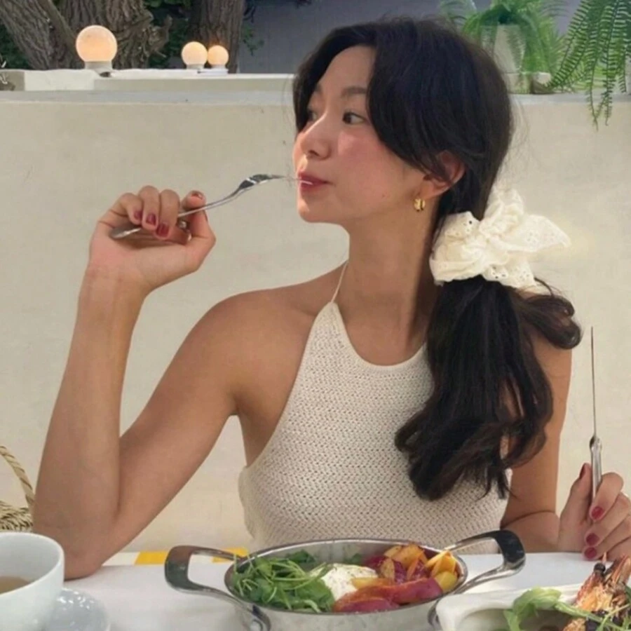 1入組精緻的蕾絲邊的髮圈,高端大氣的球型頭,甜美的女孩心形髮圈髮飾 - 彩色 - 查看 1