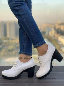 女士高跟懶人鞋,時尚舒適,復古英式風格,柔軟方跟,白色皮革 - 黑色 - 查看 2