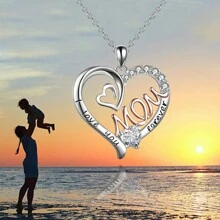 1pc Elegant Heart Shaped Pendant, Fashionable Design Gift For Mom