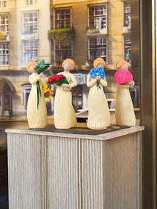 4入情人節主題樹脂藝術裝飾雕像,帶有花束和木雕靈感設計 - 彩色 - 查看 5