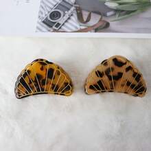 Acetic Acid Hair Clip, French Vintage Hair Claw Shell Alligator Hair Clip Fan-Shaped Hair Accessory - Mint Green - View 3