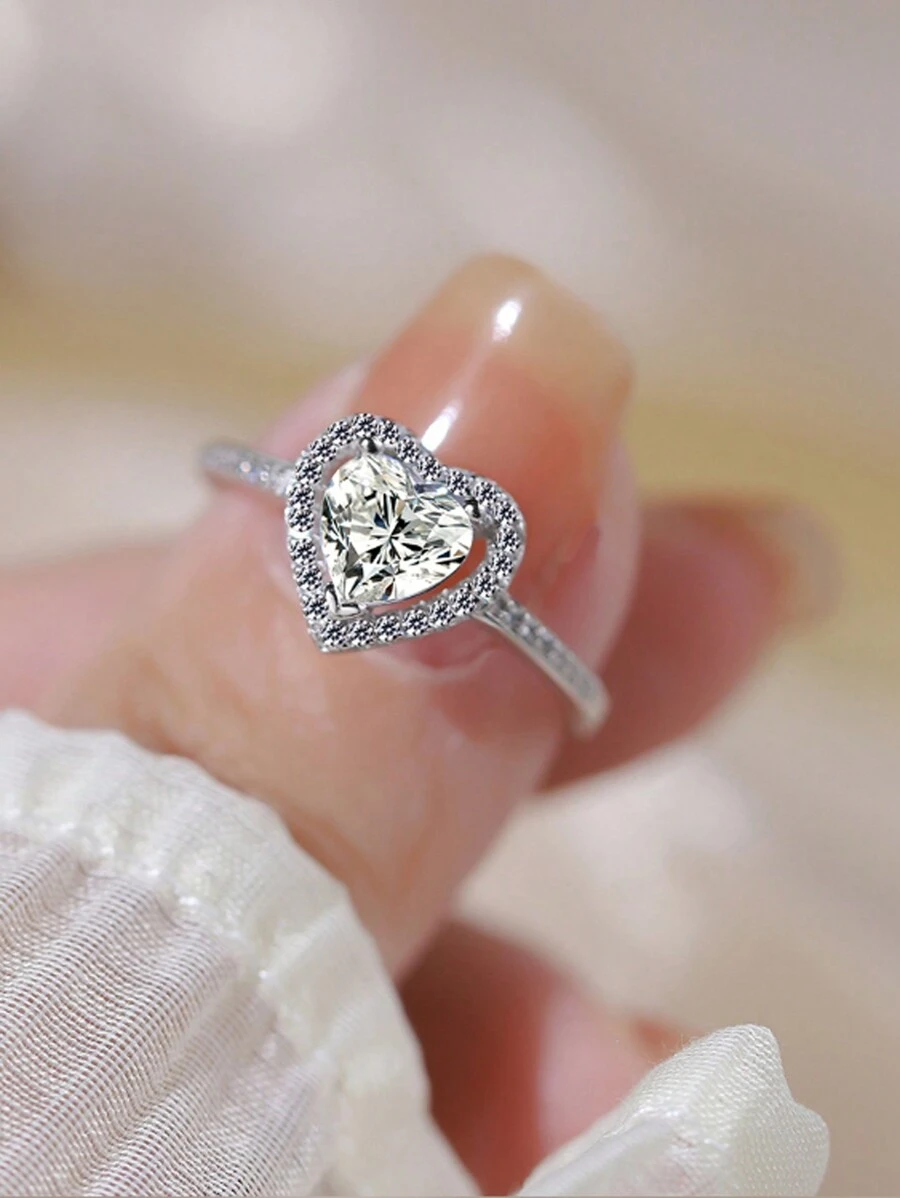 S925纯银镀铂金心形1克拉仿钻女士戒指，随机盒装款式 - 銀色 - 查看 1