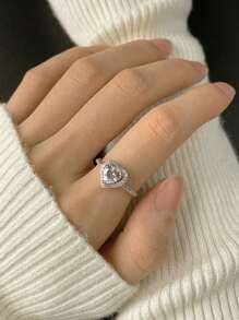 S925纯银镀铂金心形1克拉仿钻女士戒指，随机盒装款式 - 銀色 - 查看 3