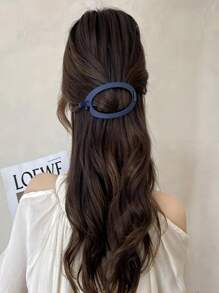4pcs Simple Solid Color Hair Clip Set With Strap Buckle Plates, Hair Accessories Casual Claw Clips Hair Claws Hair Barrettes