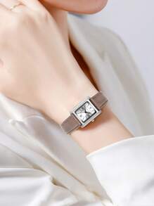 Une montre à quartz avec boîtier, cadran carré avec échelle romaine incrusté de strass, bracelet, montre de luxe vintage pour femmes, convient pour le port quotidien et comme cadeau pour les étudiants retournant à l'école - Kaki - Voir 3