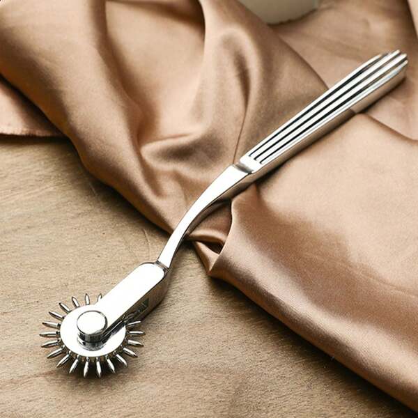 Flirting Stimulation Roller. Rolling Over Your Skin, Exploring Sensitive Areas, Giving You A Unique Sexual Stimulation, Essential For Traveling And Dating, Couple Flirting And Interactive Small Toys, Exquisite, Convenient To Carry, Improving The Quality Of Sexual Life, Adult Sex Products,Sex Toys,Sexy