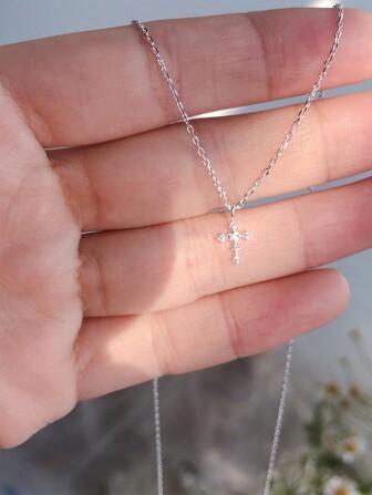 1條 S925純銀鍊,十字架掛件,無色立方氧化鋯石,獨特極簡風格,可配搭所有服裝,適用於紀念日、生日和日常穿搭,最適合閨蜜和女友