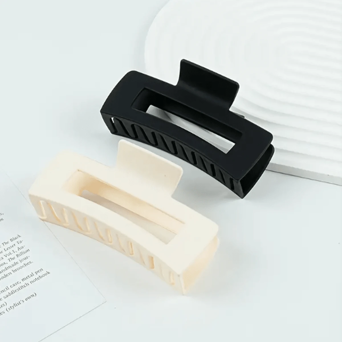 1/2/4入組矩形發夾,純色防滑夾牢夾髮夾,女性薄厚髮用造型配件 - 黑色+白色 - 查看 1