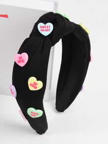 1入甜美可愛打結心形布質頭帶,搭配對話引言,適合日常穿著、婚禮及派對等活動使用。（隨機顏色） - 黑色 - 查看 7