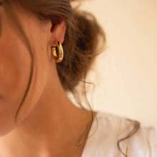 1 Paire De Boucles D'oreilles Créoles Rondes Audacieuses Pour Femmes, Plaquées Or, Conception Cylindrique En Acier Inoxydable