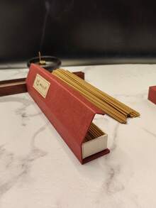 1 盒天然檀香莲花纹香棒，礼盒包装，空气净化和除臭，适合家庭和办公室使用，也非常适合瑜伽、放松、冥想、茶道和日常生活 - 紅色 - 查看 2