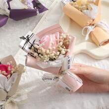 1 件迷你玫瑰與康乃馨花束,永生花肥皂花束,適合情人節、教師節、生日禮物 - 玫紅色康乃馨 - 查看 4