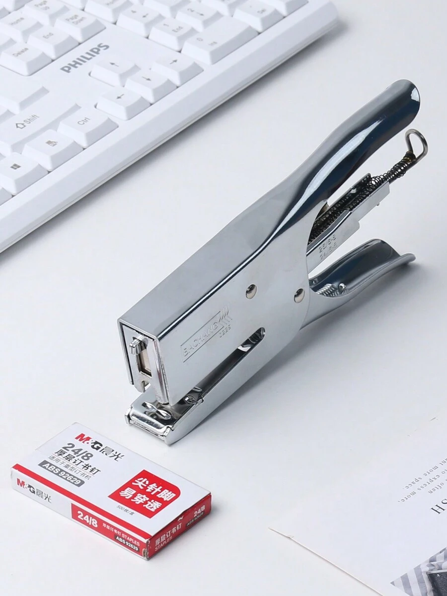 1入組手提訂書機 + 1000片/盒銀色訂書釘,大尺寸簡單人體工學設計適用於辦公室和學生,1000片/盒訂書釘套裝 - 銀色 - 查看 1