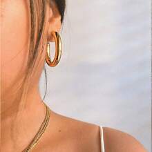 1 Paire De Boucles D'oreilles Créoles Rondes Audacieuses Pour Femmes, Plaquées Or, Conception Cylindrique En Acier Inoxydable