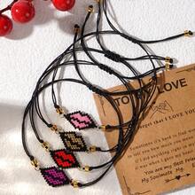 編織唇形圖案kiss禮物,附卡片,男女皆可2024年流行手工夏威夷手環可調節女士手鐲 - 小嘴唇編織手鍊 - 查看 3